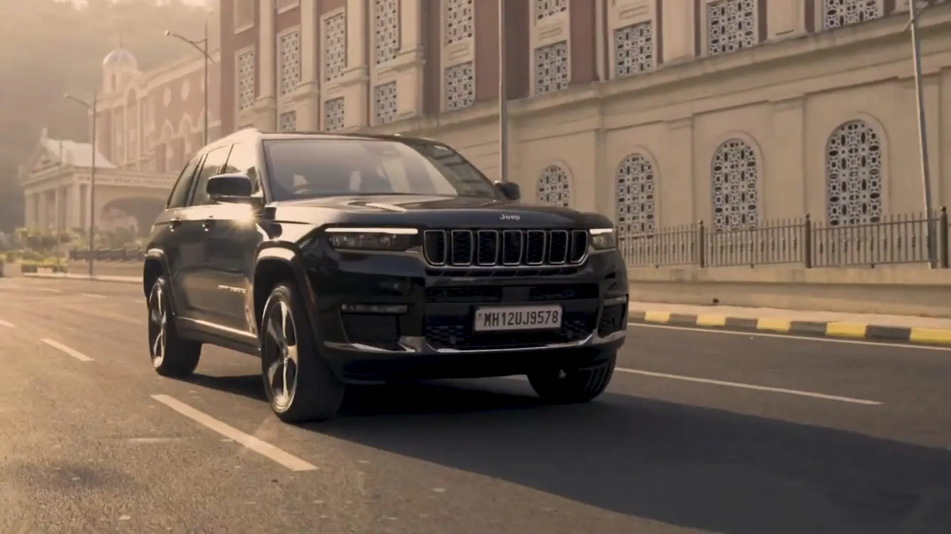Jeep Grand Cherokee, still 3