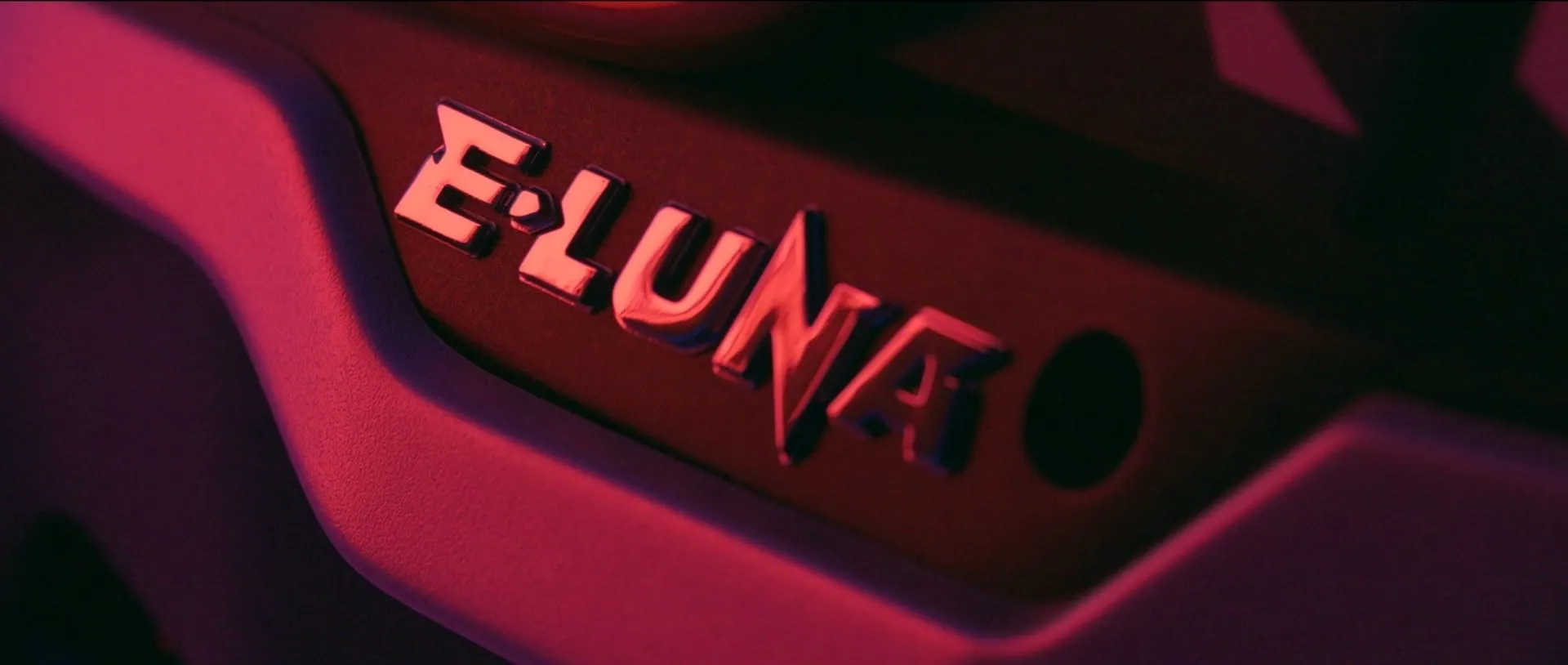 Kinetic Green E-Luna Prime, still 4
