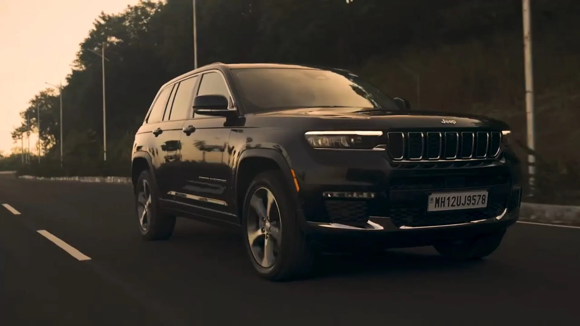 Jeep Grand Cherokee, still 10